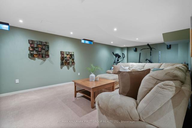 23 Blackfriar Ave, House detached with 3 bedrooms, 3 bathrooms and 4 parking in Whitby ON | Image 27