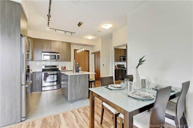909 - 500 Sherbourne St, Condo with 2 bedrooms, 2 bathrooms and 1 parking in Toronto ON | Image 4