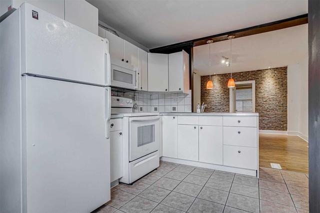 MAIN - 32 Barrington Ave, House semidetached with 1 bedrooms, 1 bathrooms and 0 parking in Toronto ON | Image 20
