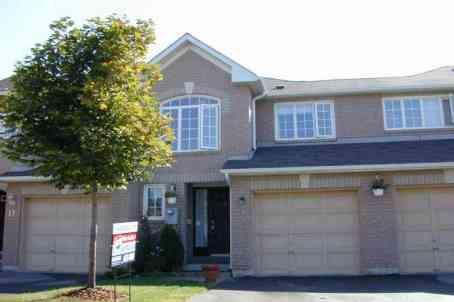 9 Kenwood Dr, Townhouse with 3 bedrooms, 4 bathrooms and 1 parking in Brampton ON | Image 1