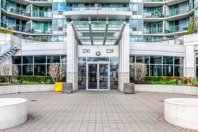 909 - 228 Queens Quay W, Condo with 2 bedrooms, 2 bathrooms and 1 parking in Toronto ON | Image 12