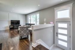 MAIN - 12 Ottawa Crt, House detached with 3 bedrooms, 1 bathrooms and 2 parking in Aurora ON | Image 9