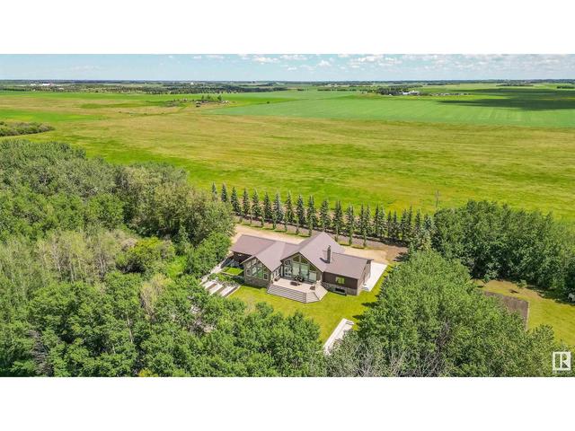 54428 Rge Rd 255, House detached with 5 bedrooms, 5 bathrooms and null parking in Sturgeon County AB | Image 70