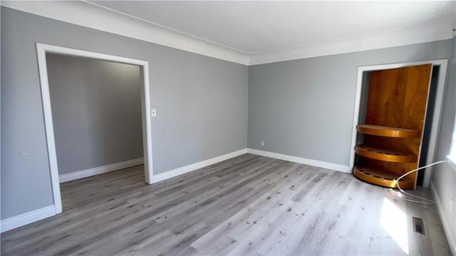 MAIN - 336 Queenston Rd, Condo with 3 bedrooms, 1 bathrooms and 1 parking in Hamilton ON | Image 8