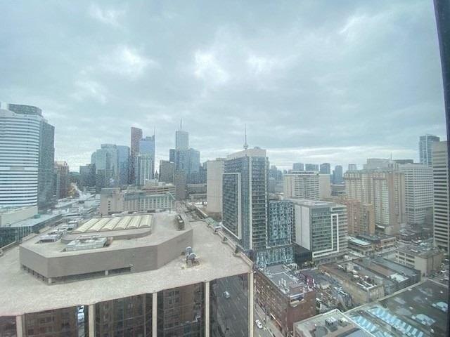 PH-13 - 633 Bay St, Condo with 1 bedrooms, 2 bathrooms and 0 parking in Toronto ON | Image 7
