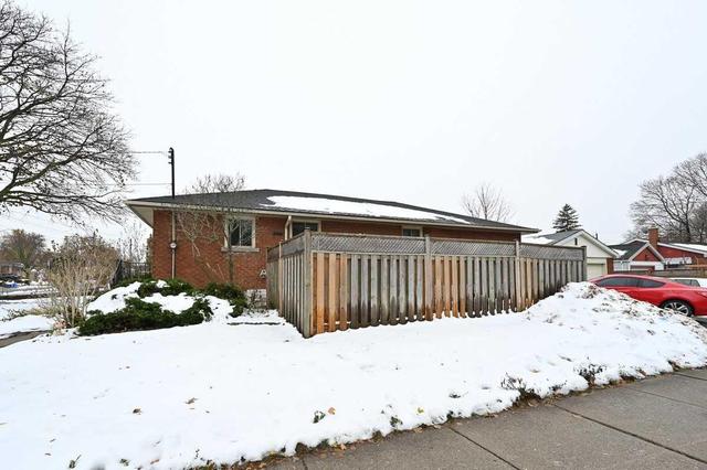 100 West 3rd St, House detached with 5 bedrooms, 2 bathrooms and 3 parking in Hamilton ON | Image 18
