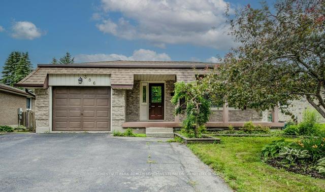 386 Lakeview Dr, House detached with 3 bedrooms, 2 bathrooms and 2 parking in Waterloo ON | Image 1