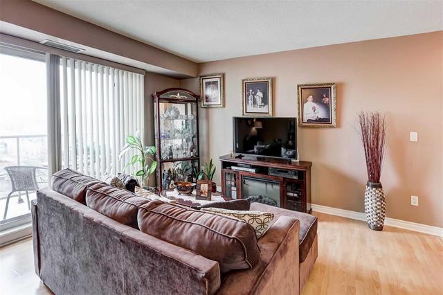 909 - 2088 Lawrence Ave W, Condo with 2 bedrooms, 2 bathrooms and 1 parking in York ON | Image 5