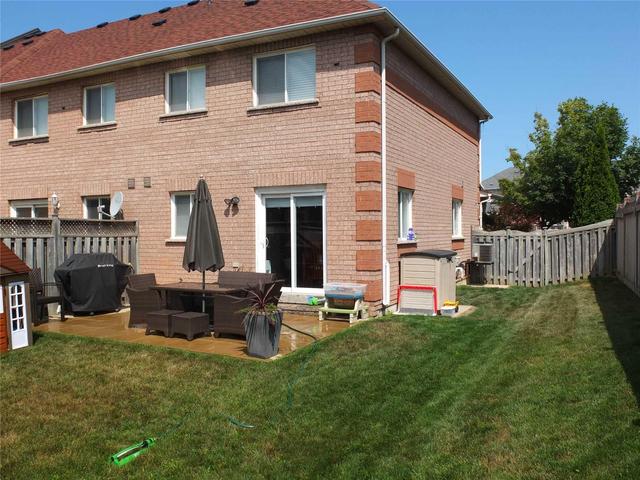 9 Islay Cres, House attached with 3 bedrooms, 3 bathrooms and 2 parking in Maple ON | Image 18