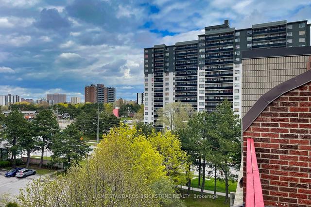 255 - 10 Eddystone Ave, Townhouse with 3 bedrooms, 2 bathrooms and 1 parking in North York ON | Image 22