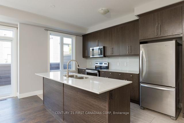 29 - 2070 Meadowgate Blvd, Townhouse with 3 bedrooms, 3 bathrooms and 4 parking in London ON | Image 3
