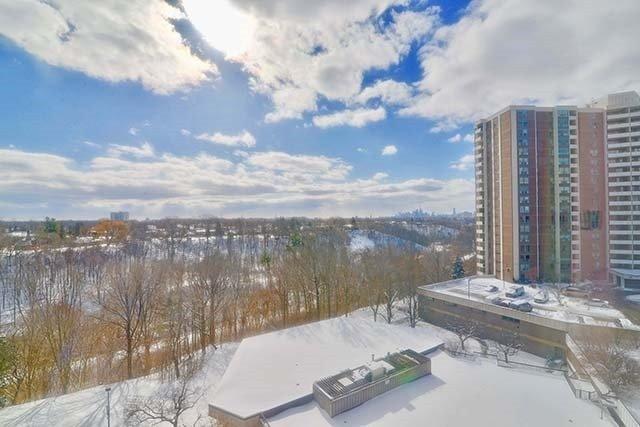 803 - 5 Vicora Linkway, Condo with 3 bedrooms, 2 bathrooms and 1 parking in North York ON | Image 10