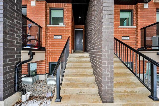 96 - 100 Dufay Rd, Townhouse with 2 bedrooms, 2 bathrooms and 1 parking in Brampton ON | Image 2