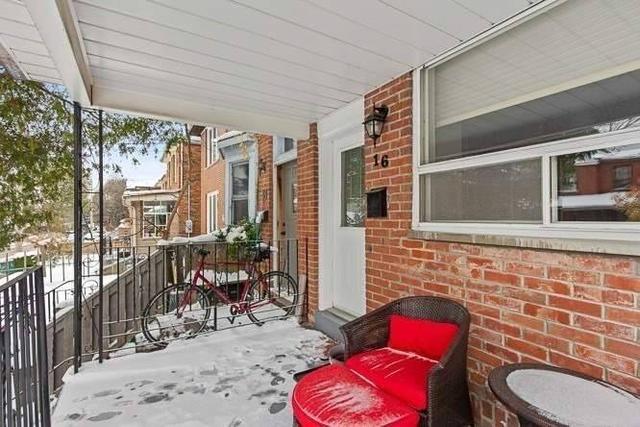 MAIN - 16 Pendrith St, House semidetached with 3 bedrooms, 1 bathrooms and 1 parking in Toronto ON | Image 10