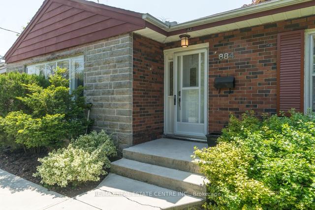 884 Eagle Dr, House detached with 3 bedrooms, 3 bathrooms and 3 parking in Burlington ON | Image 1