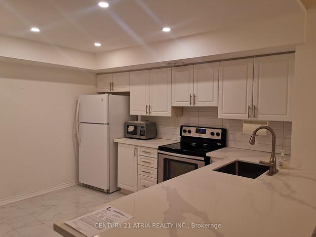 401 - 7440 Bathurst St, Condo with 2 bedrooms, 2 bathrooms and 0 parking in Thornhill ON | Image 3