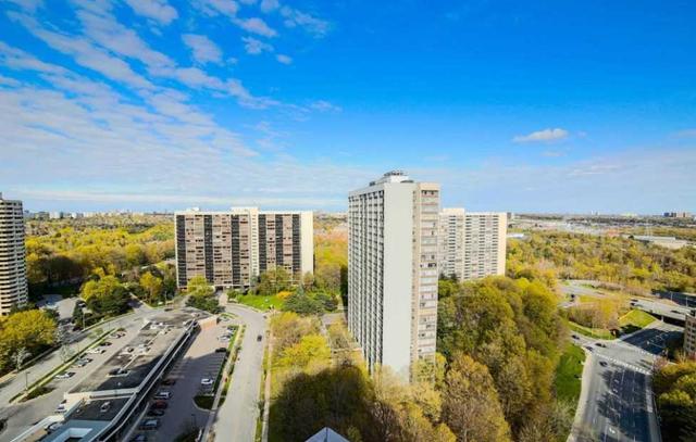 PH201 - 135 Wynford Dr, Condo with 2 bedrooms, 2 bathrooms and 2 parking in North York ON | Image 11