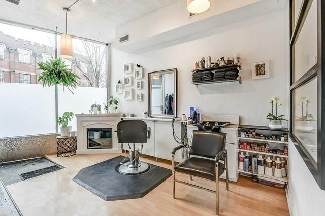 MAIN - 1677 Dundas St W, Condo with 2 bedrooms, 1 bathrooms and 1 parking in Toronto ON | Image 11