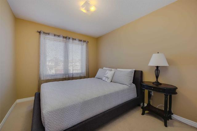 9 Lake Cres, House attached with 3 bedrooms, 4 bathrooms and 2 parking in Barrie ON | Image 13