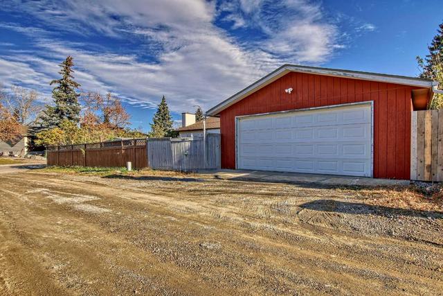 43 Berkley Rise Nw, House detached with 2 bedrooms, 2 bathrooms and 2 parking in Calgary AB | Image 39
