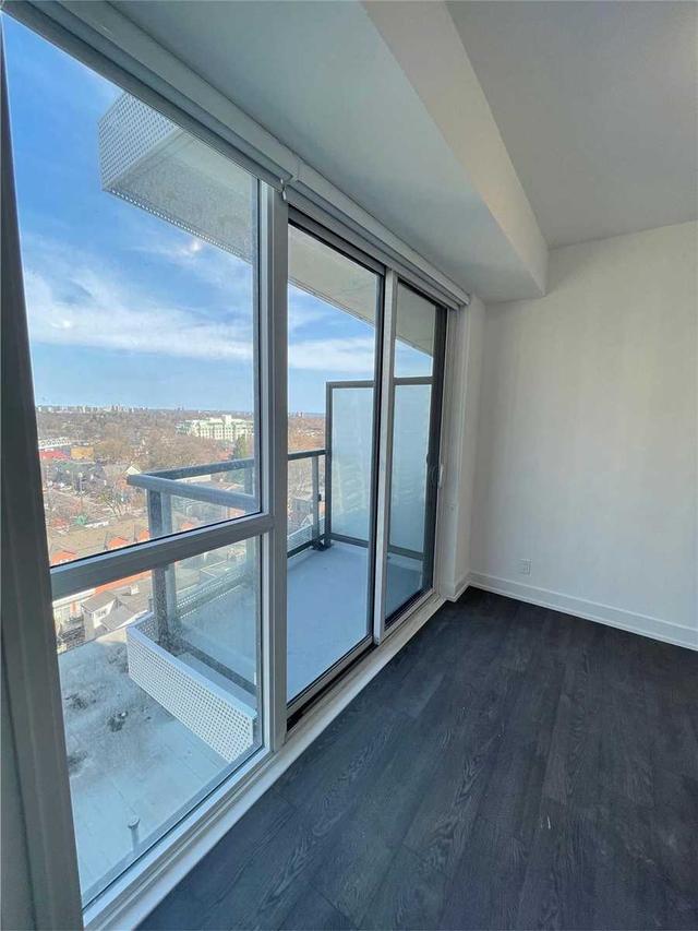 909 - 11 Lillian St, Condo with 2 bedrooms, 2 bathrooms and 1 parking in Toronto ON | Image 11