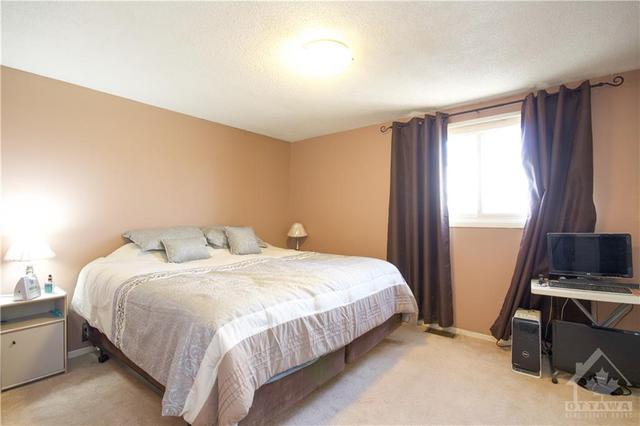 96 - 1045 Morrison Dr, Townhouse with 2 bedrooms, 1 bathrooms and 1 parking in Ottawa ON | Image 11