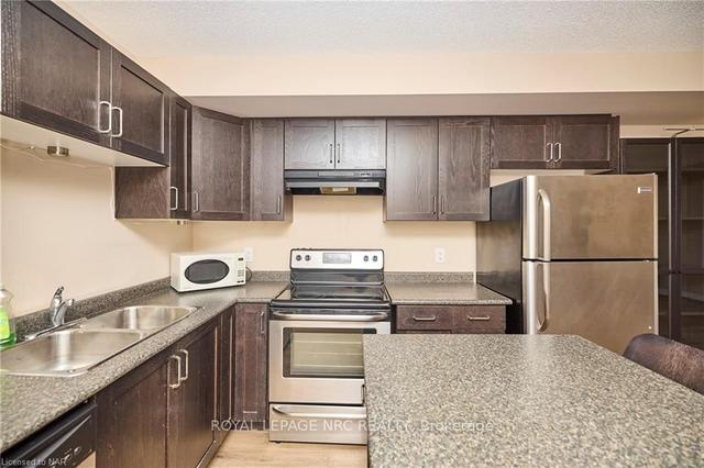 33 - 6117 Kelsey Cres, Townhouse with 2 bedrooms, 2 bathrooms and 1 parking in Niagara Falls ON | Image 2