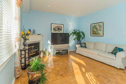 MAIN - 103 Southbrook Cres, House semidetached with 3 bedrooms, 3 bathrooms and 2 parking in Markham ON | Image 5