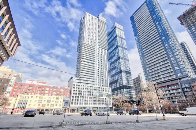 1630 - 251 Jarvis St, Condo with 2 bedrooms, 2 bathrooms and 0 parking in Toronto ON | Image 1