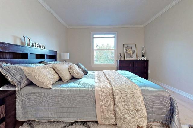 MAIN - 1011 Jacarandah Dr, House detached with 4 bedrooms, 3 bathrooms and 1 parking in Newmarket ON | Image 11