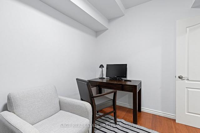 803 - 263 Wellington St W, Condo with 1 bedrooms, 1 bathrooms and 0 parking in Toronto ON | Image 13