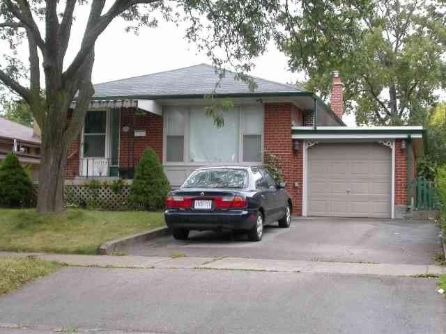 MAIN - 15 Needham Dr, House detached with 3 bedrooms, 1 bathrooms and 1 parking in Etobicoke ON | Image 1