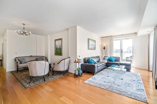 909 - 168 King St E, Condo with 3 bedrooms, 2 bathrooms and 2 parking in Toronto ON | Image 4