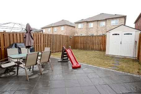 883 Fable Cres, House semidetached with 3 bedrooms, 4 bathrooms and 3 parking in Mississauga ON | Image 2