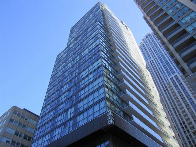 PH201 - 770 Bay St, Condo with 2 bedrooms, 2 bathrooms and 1 parking in Toronto ON | Image 13