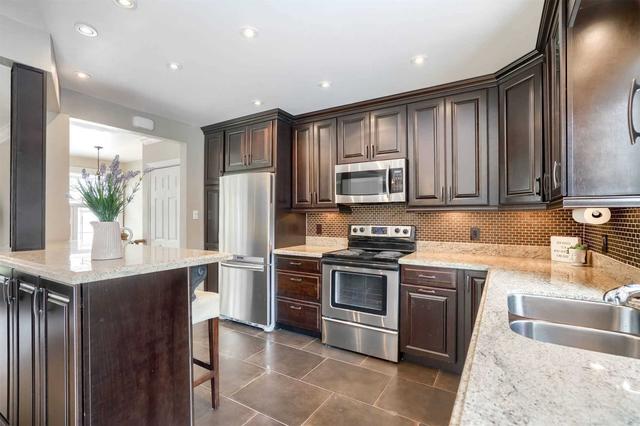 MAIN - 1 Yewfield Cres, House detached with 3 bedrooms, 1 bathrooms and 2 parking in North York ON | Image 3