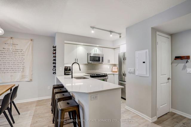 909 - 75 E Liberty St, Condo with 2 bedrooms, 2 bathrooms and 1 parking in Toronto ON | Image 6