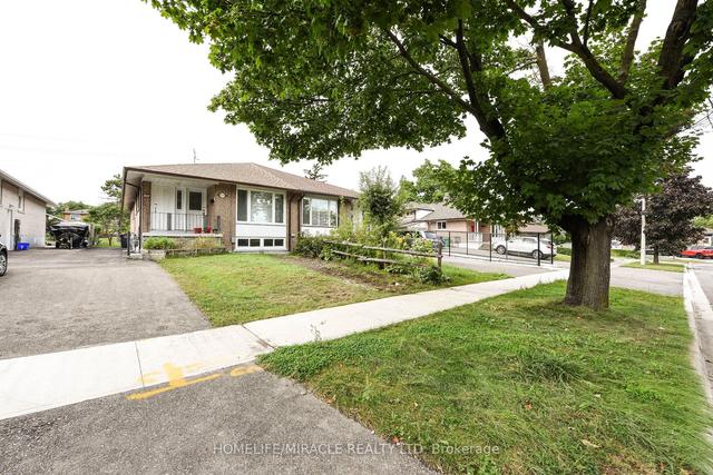 MAIN - 1559 Sandgate Cres, House semidetached with 3 bedrooms, 1 bathrooms and 2 parking in Mississauga ON | Image 23