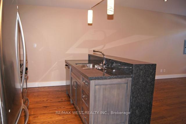 MAIN - 111 Lippincott St, House detached with 2 bedrooms, 1 bathrooms and 0 parking in Toronto ON | Image 4