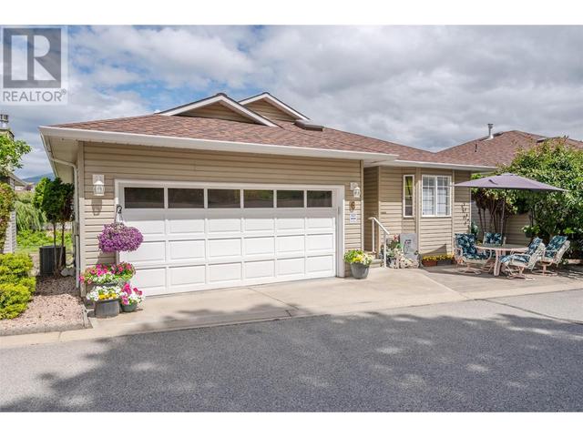6 - 7110 Hespeler Rd, House attached with 2 bedrooms, 2 bathrooms and 2 parking in Summerland BC | Image 1