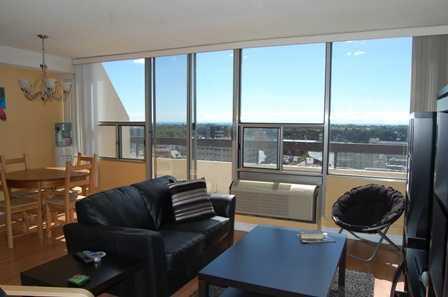 PH1 - 55 William St E, Condo with 1 bedrooms, 1 bathrooms and 1 parking in Oshawa ON | Image 2