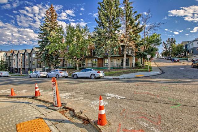 36 - 2400 15 St Sw, Home with 2 bedrooms, 1 bathrooms and 1 parking in Calgary AB | Image 38