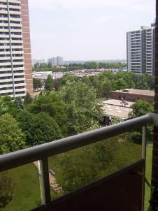 909 - 175 Hilda Ave, Condo with 2 bedrooms, 1 bathrooms and 1 parking in North York ON | Image 9