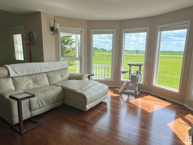 110 - 26500 Highway 44, House detached with 4 bedrooms, 2 bathrooms and null parking in Sturgeon County AB | Image 2