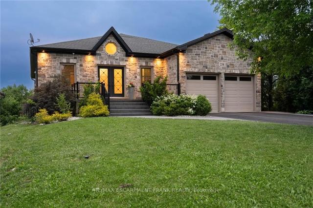 238 1 St Rd W, House detached with 4 bedrooms, 4 bathrooms and 8 parking in Stoney Creek ON | Image 12
