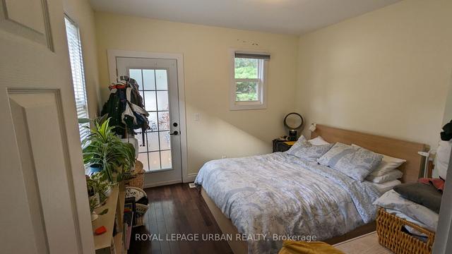 MAIN - 384 Main St, House detached with 2 bedrooms, 1 bathrooms and 1 parking in East York ON | Image 2