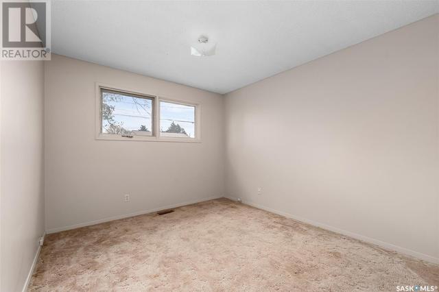 1159 Hastings St, House semidetached with 3 bedrooms, 1 bathrooms and null parking in Moose Jaw SK | Image 23