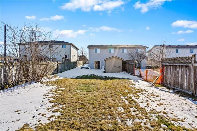 17 Waterview Crt, House semidetached with 3 bedrooms, 2 bathrooms and 4 parking in Welland ON | Image 17