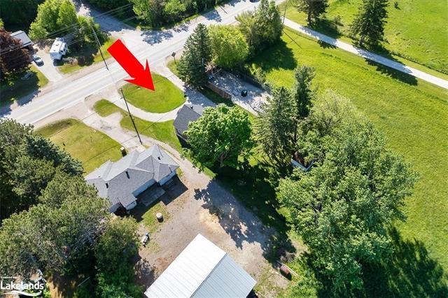 7613 Highway 26, House detached with 3 bedrooms, 2 bathrooms and 9 parking in Stayner ON | Image 9