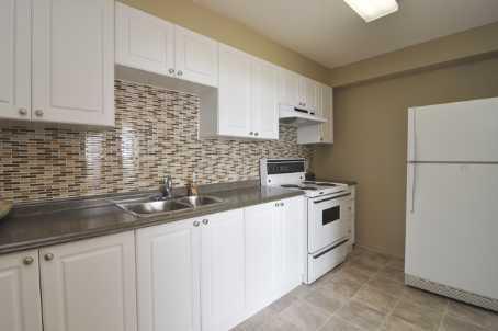 PH-15 - 55 William St E, Condo with 2 bedrooms, 2 bathrooms and 1 parking in Oshawa ON | Image 4